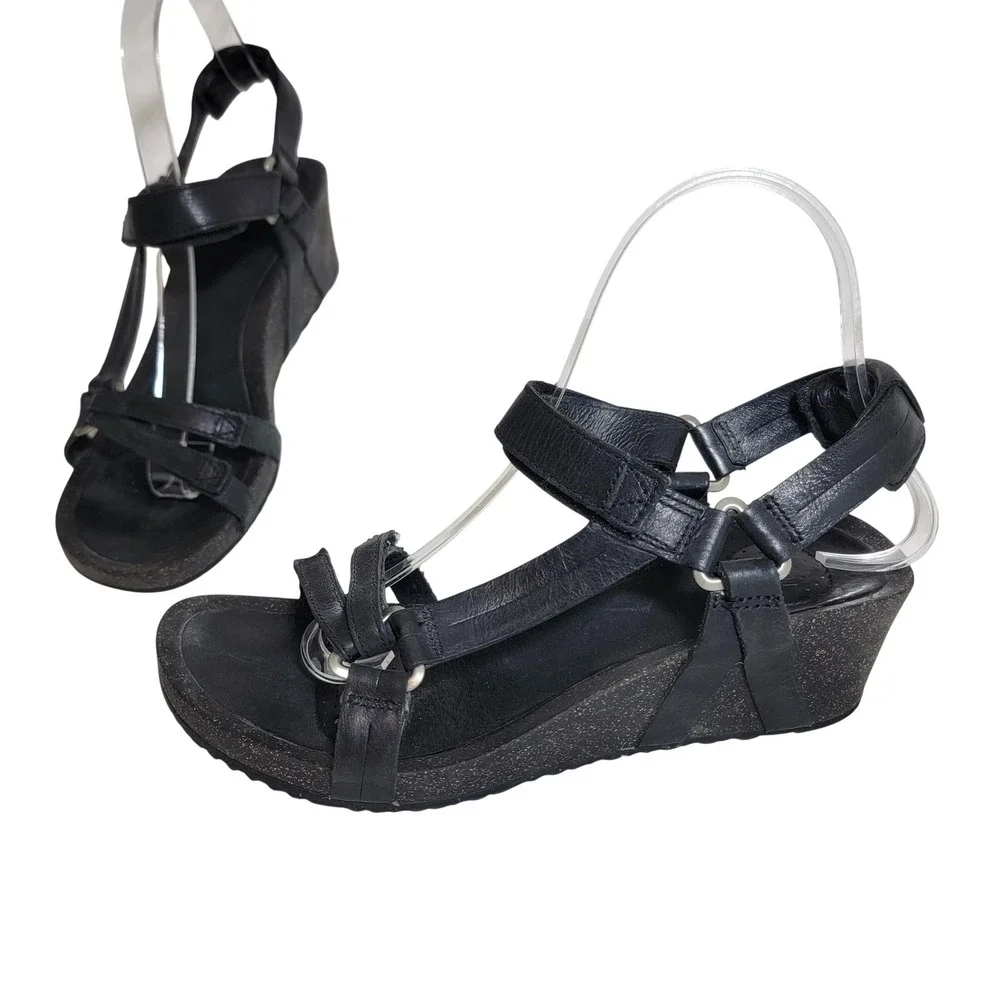 Teva Ysidro Universal Wedge Black Leather Strappy Sandals 1015119 7.5